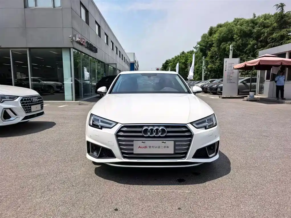 Audi A4L 2019 40 TFSI Fashion (China V) фото 2