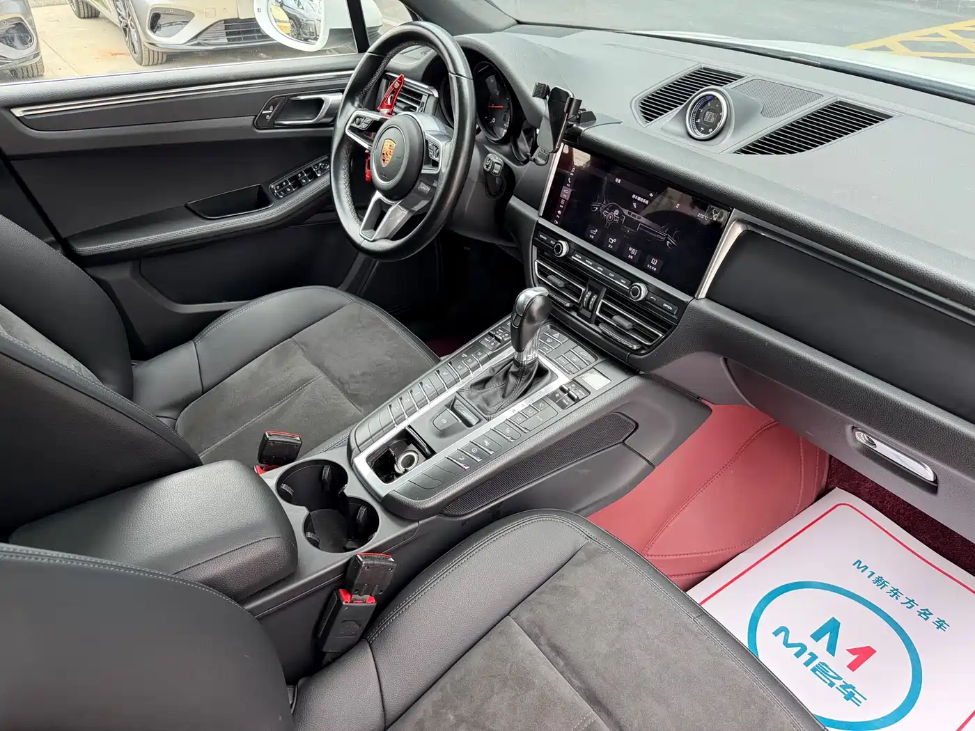 Porsche Macan 2020 Macan 2.0T фото 13