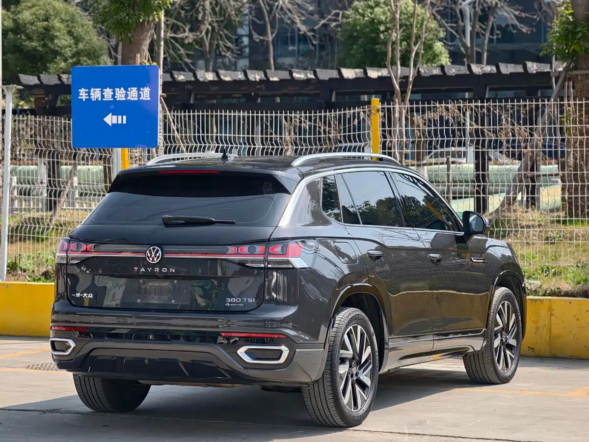 Volkswagen Tayron 2023 380TSI 4WD R-Line High-Performance Edition фото 9