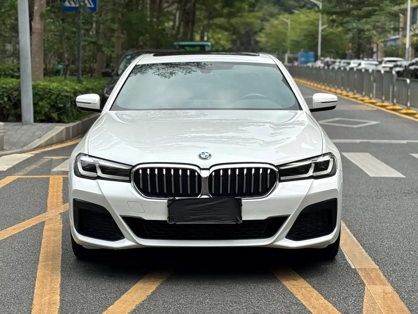 BMW 5 Series 2022 525Li M Sport Package фото 11