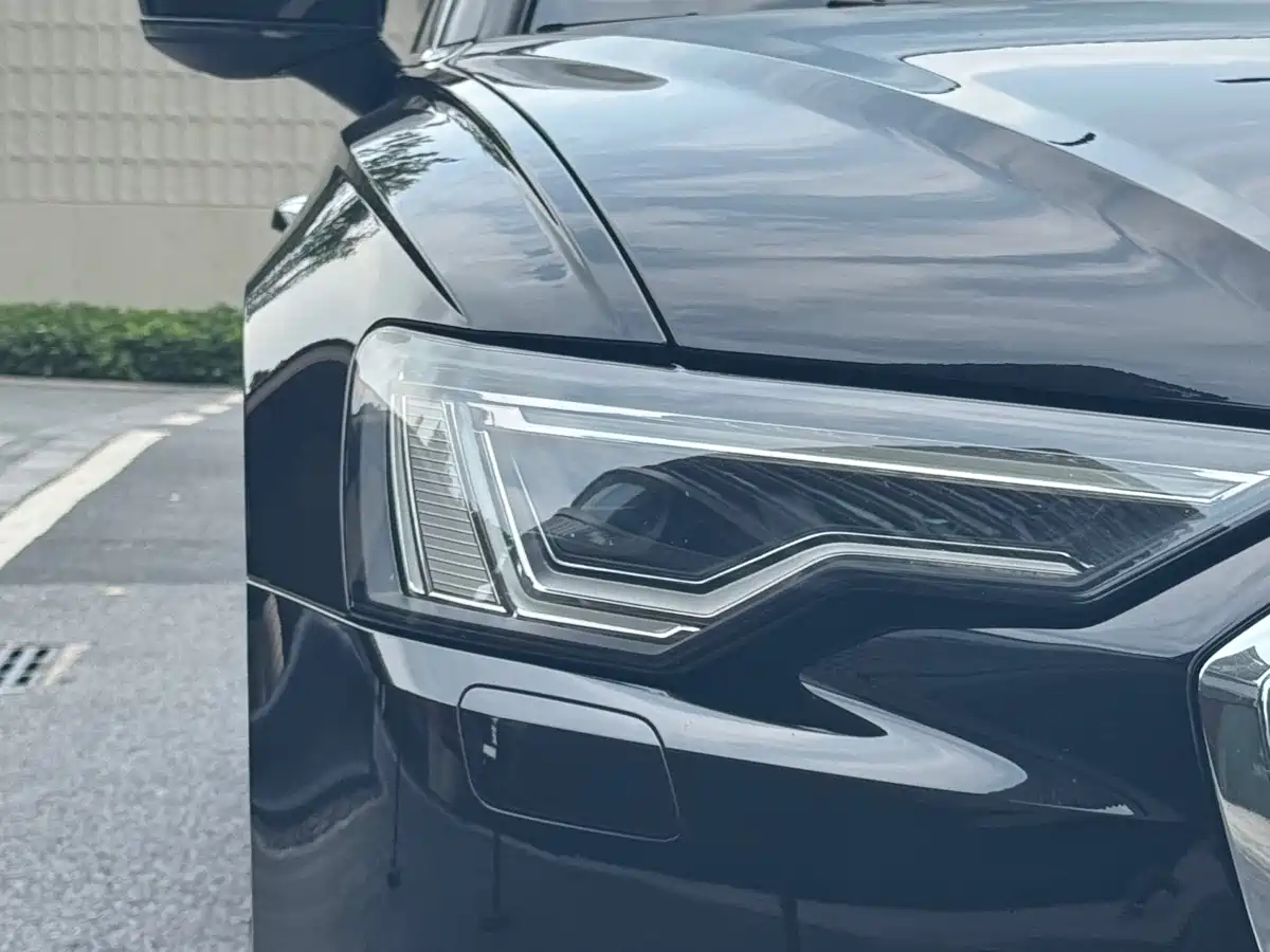 Audi A6L 2021 45 TFSI Exclusive Elegance фото 4