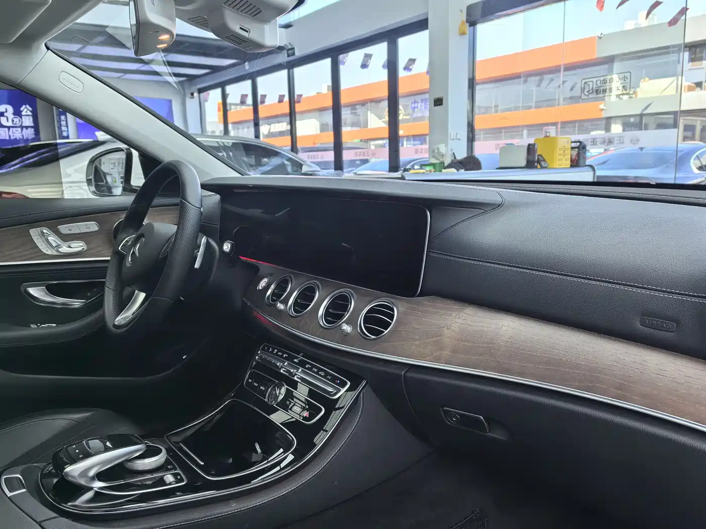 Mercedes-Benz E-Class 2016 E 300 L Fashion Type фото 5