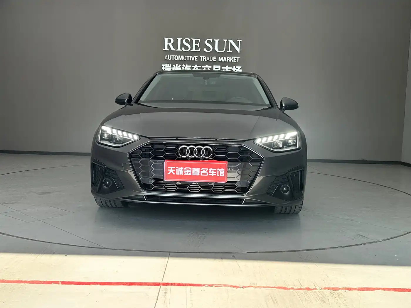Audi A4L 2020 40 TFSI Luxury Dynamic фото 31