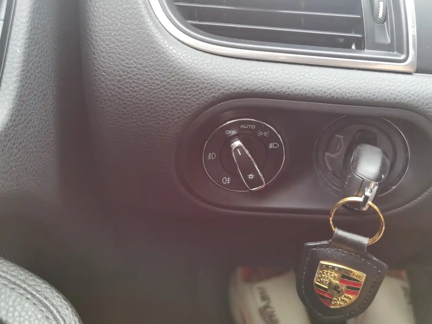 Porsche Macan 2017 Macan 2.0T фото 19