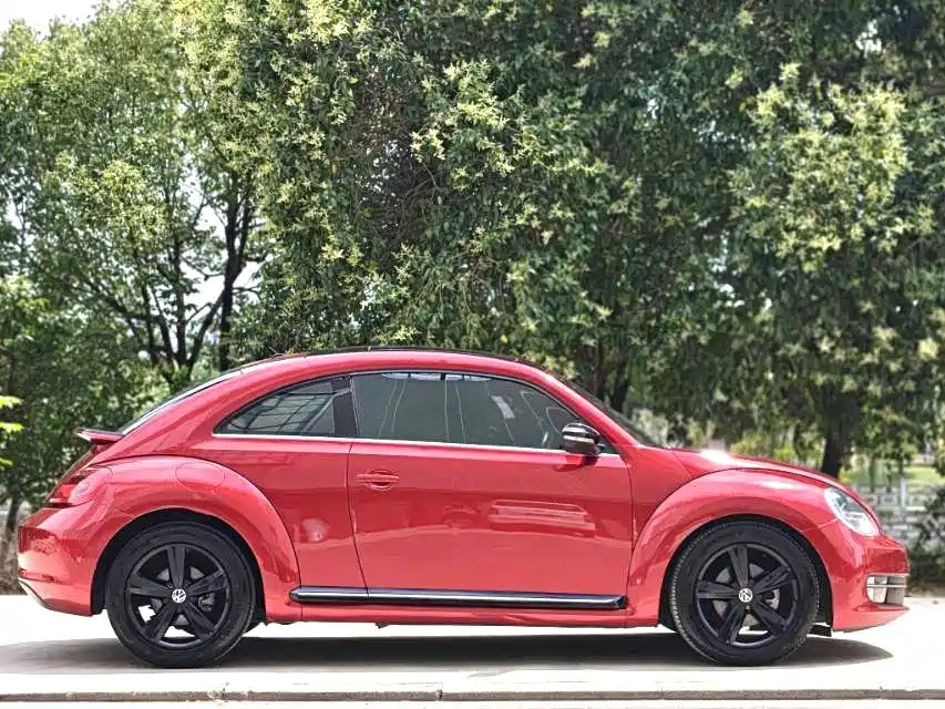 Volkswagen Beetle 2013 1.4TSI Luxury фото 5