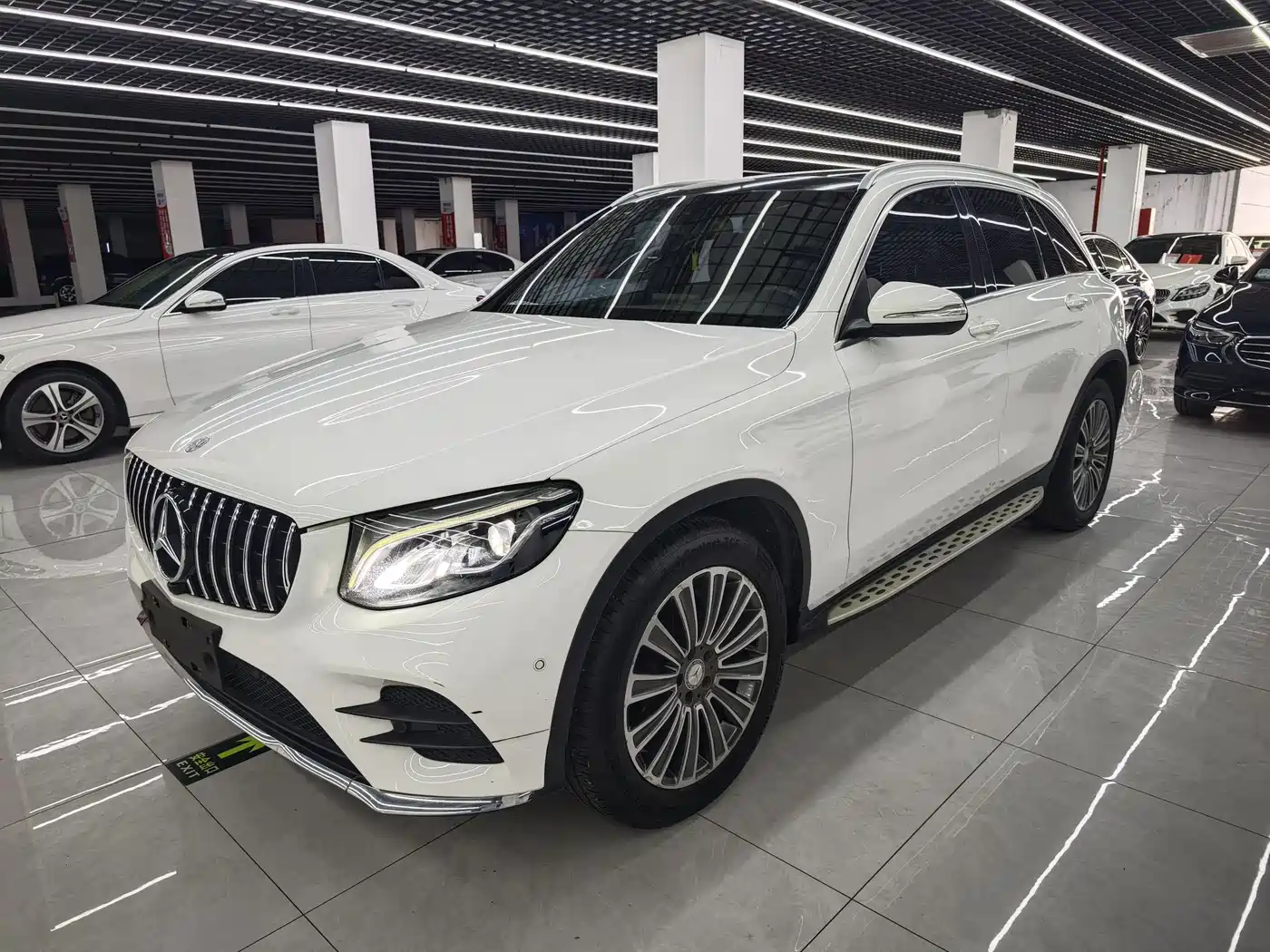 Mercedes-Benz GLC 2017 GLC 260 4MATIC Luxury фото 2