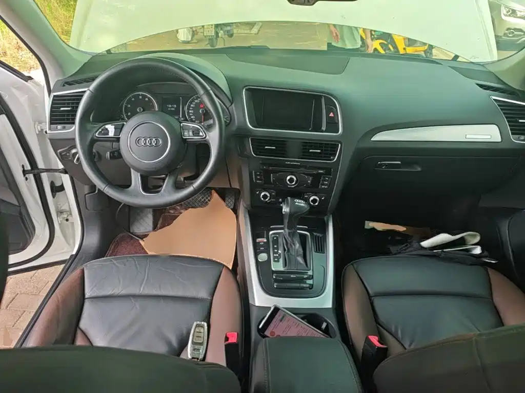 Audi Q5 2018 2017 Plus 40 TFSI Technology