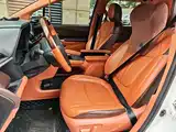 Фото 8 - Toyota Granvia