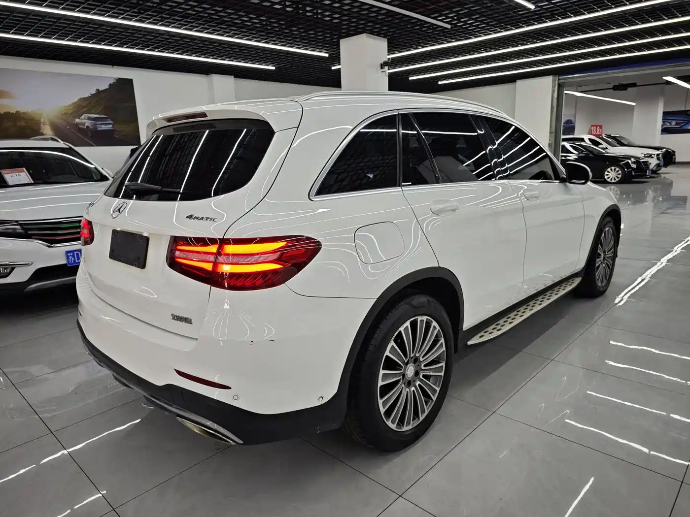 Mercedes-Benz GLC 2017 GLC 260 4MATIC Luxury фото 4