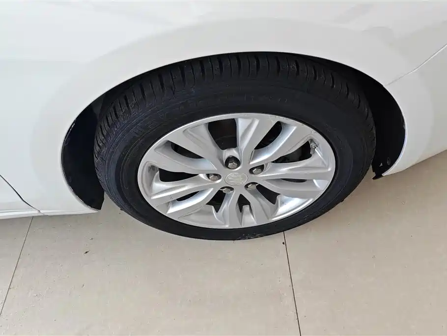 Buick Excelle 2021 Exemplar 1.5L Auto Elite фото 6