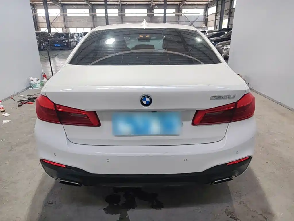 Фото 6 - BMW 5 Series