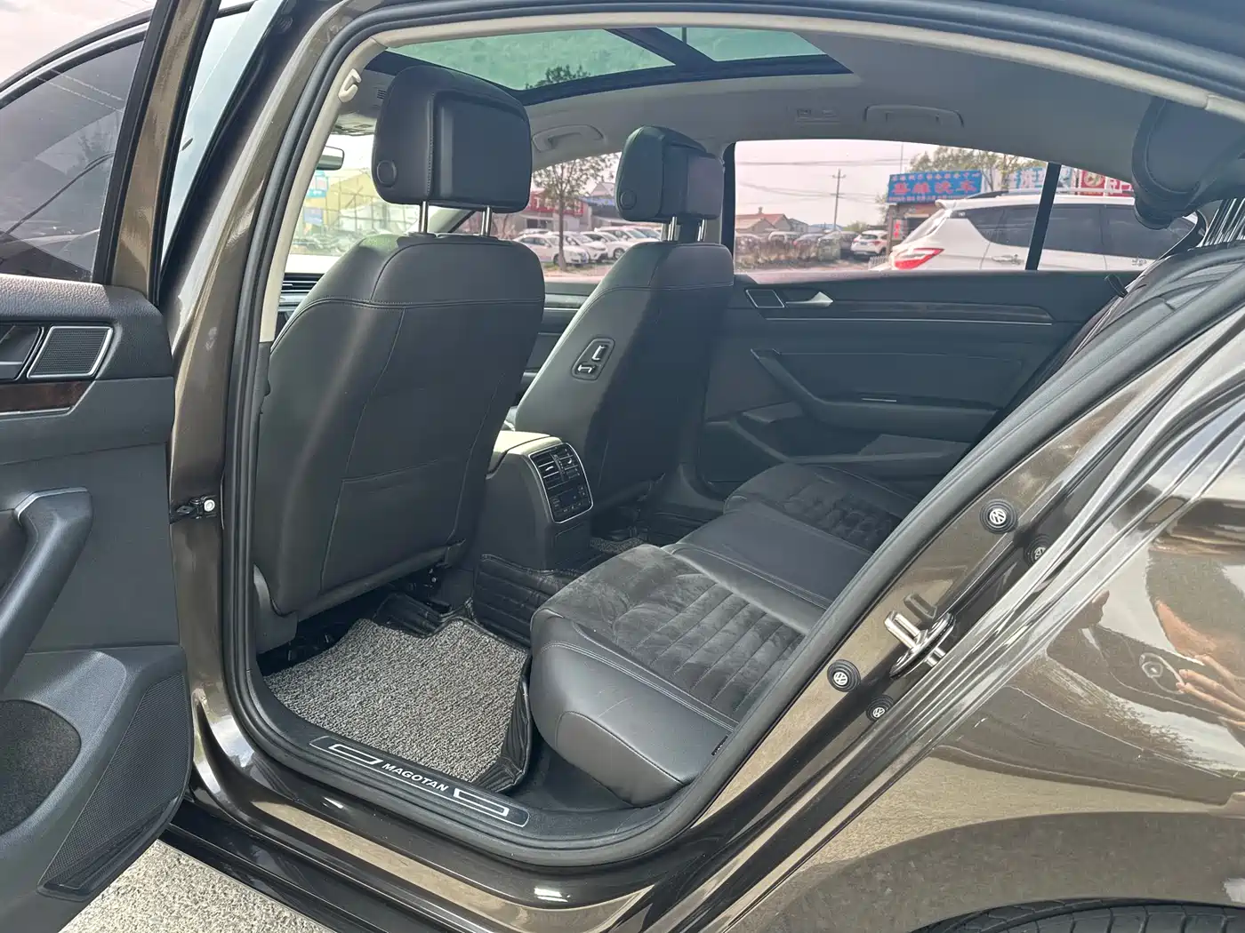 Volkswagen Magotan 2017 330TSI DSG Luxury фото 5
