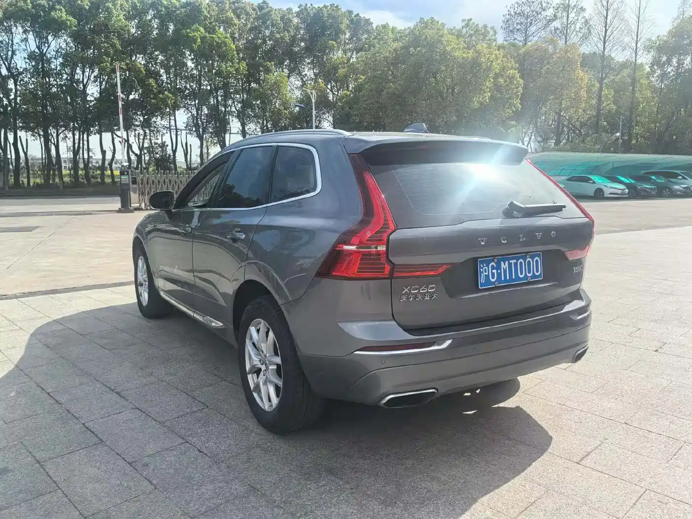 VOLVO XC60