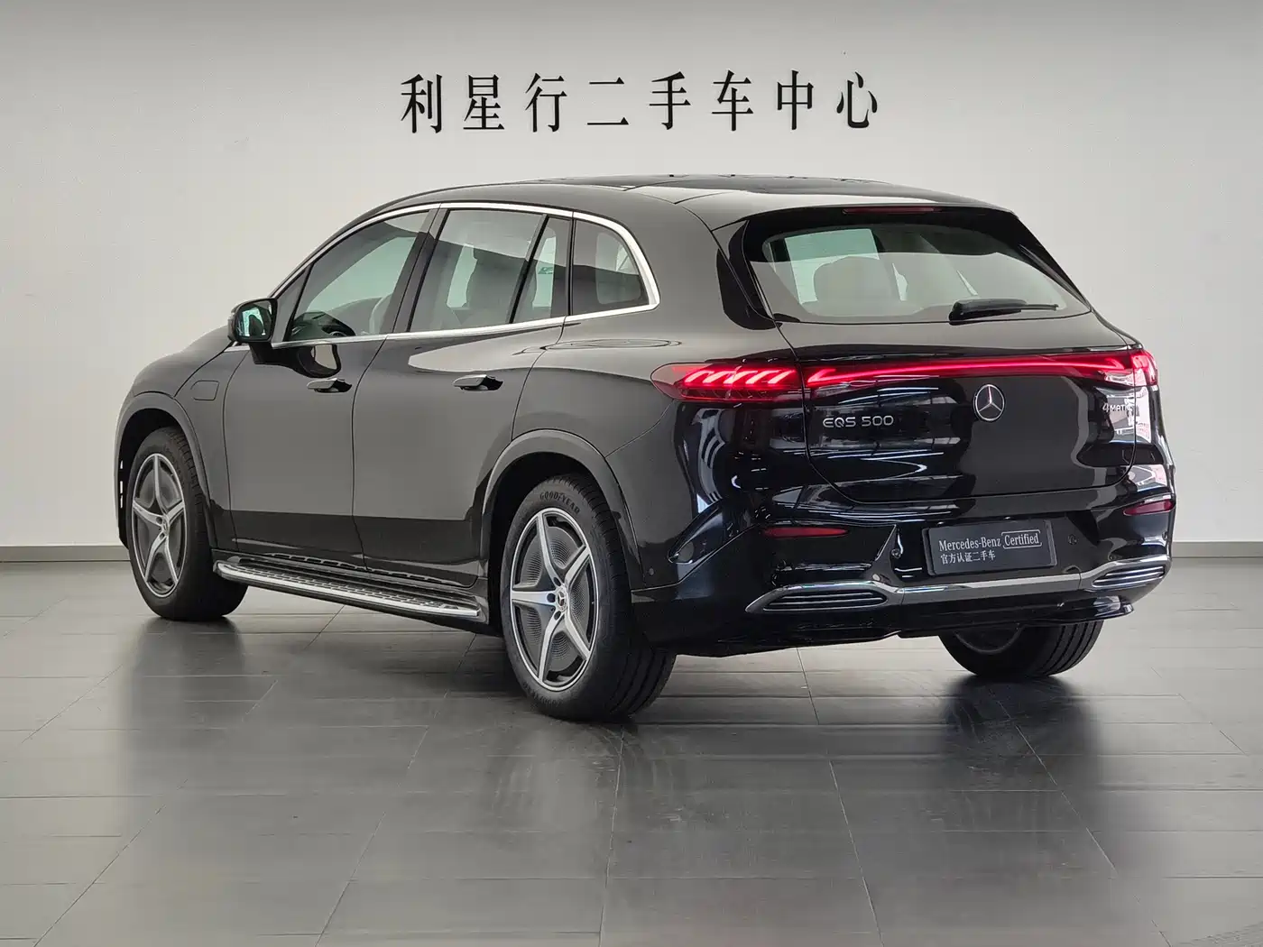 Mercedes-Benz EQS SUV 2025 Model 500 4MATIC фото 4