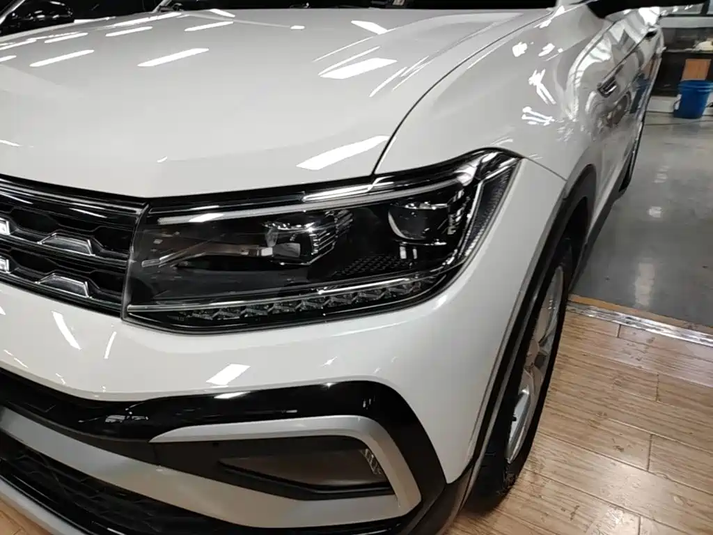 Фото 24 - Volkswagen T-Cross