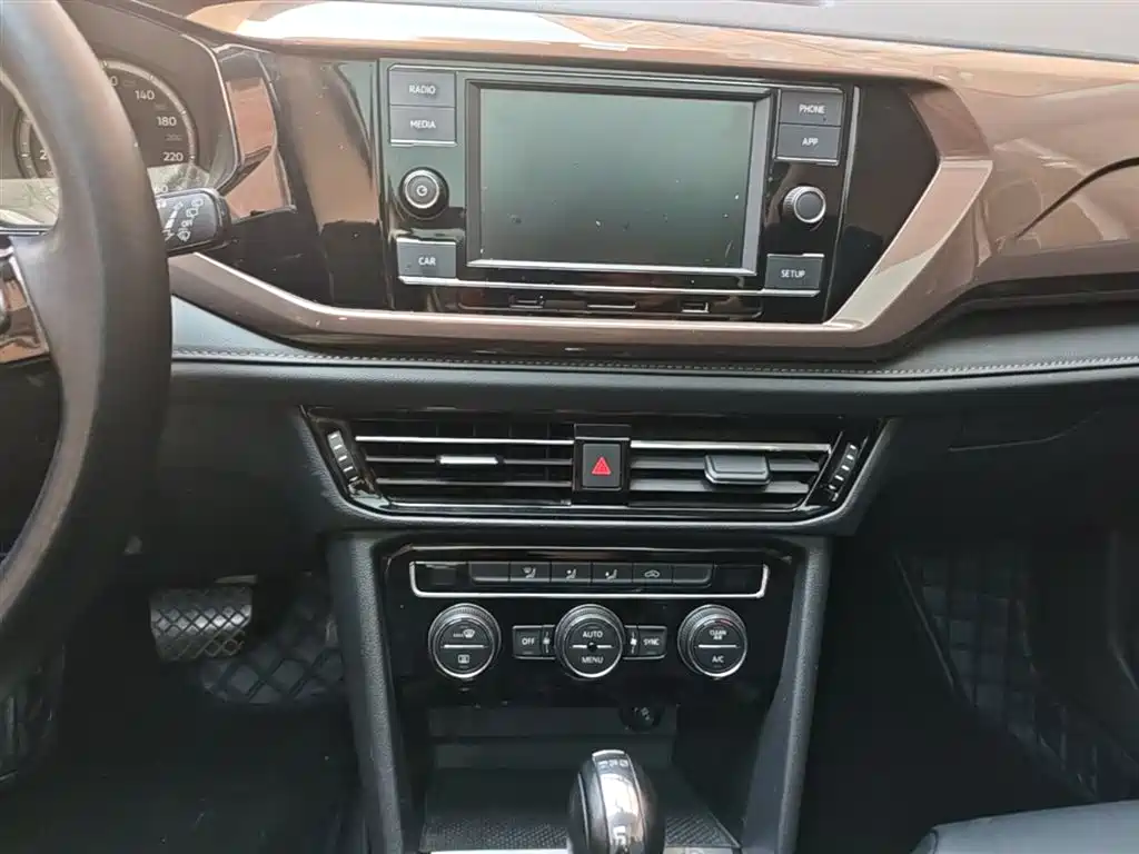 Volkswagen Tharu 2019 280TSI 2WD Comfort Edition China VI фото 13