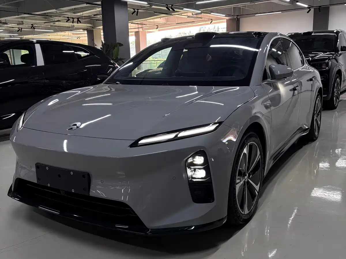 2026 NIO ET5