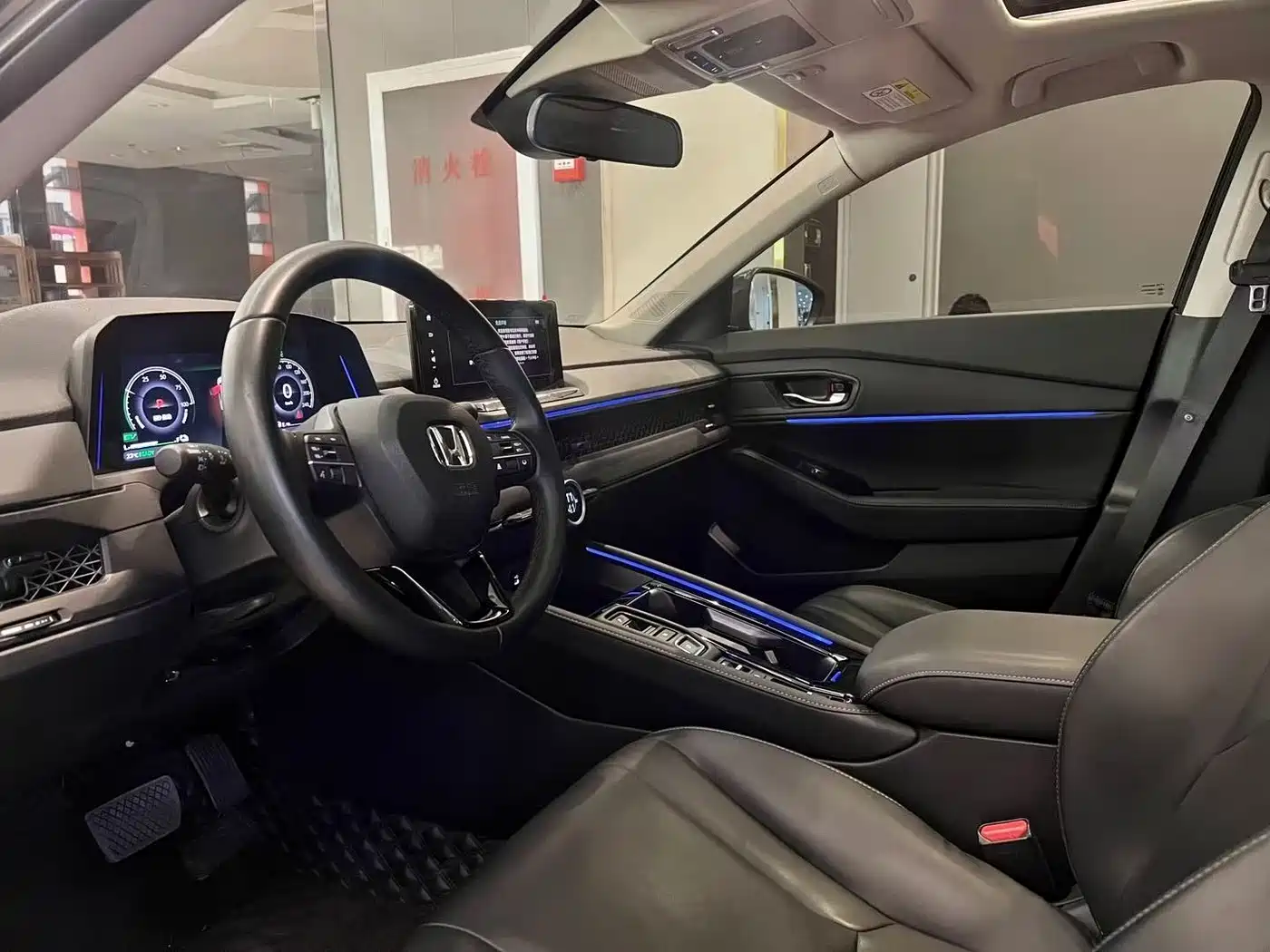 Honda Accord New Energy 2023 2.0L e:PHEV Luxury Edition фото 4