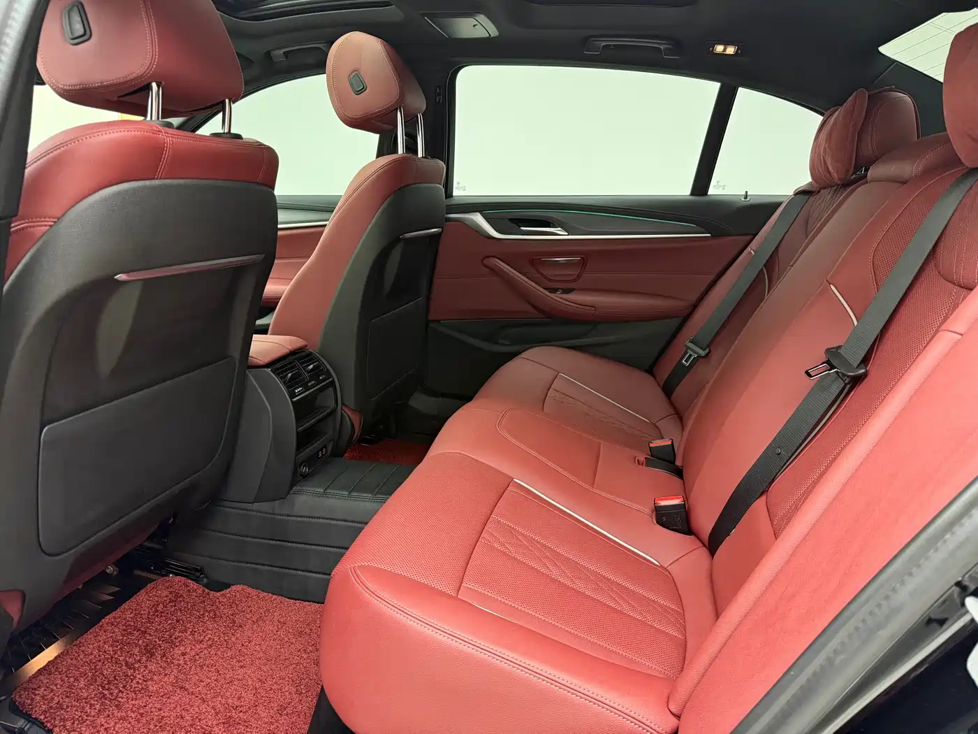 BMW 5 Series 2023 Facelift 530Li Leading M Sport Package фото 15