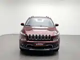 Photo 3 - Jeep Cherokee