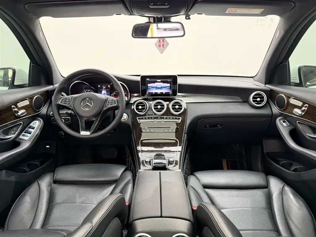 Mercedes-Benz GLC 2019 GLC 260 L 4MATIC Dynamic фото 25