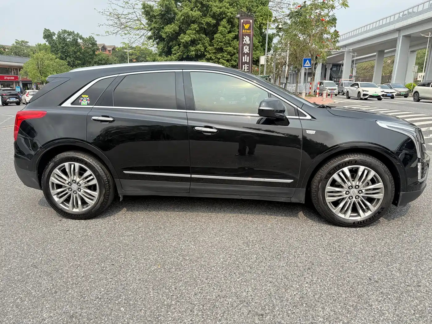 Cadillac XT5 2018 28E 4WD Leading фото 4