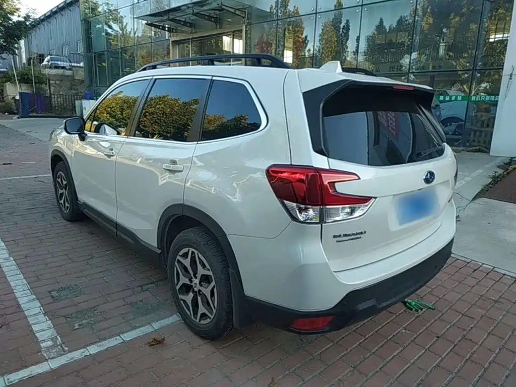 Photo 5 - Subaru Forester