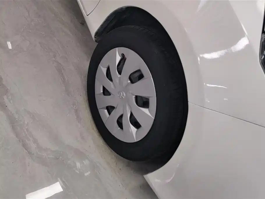 Toyota YARiS L Zhi Xuan 2016 Facelift 1.5E CVT Charming Edition фото 6