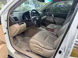 Photo 7 - Toyota Highlander