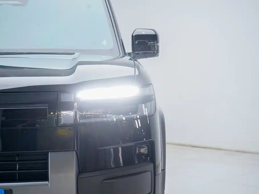 Fang Cheng Bao Titanium 7 2026 2025 AWD Base Model