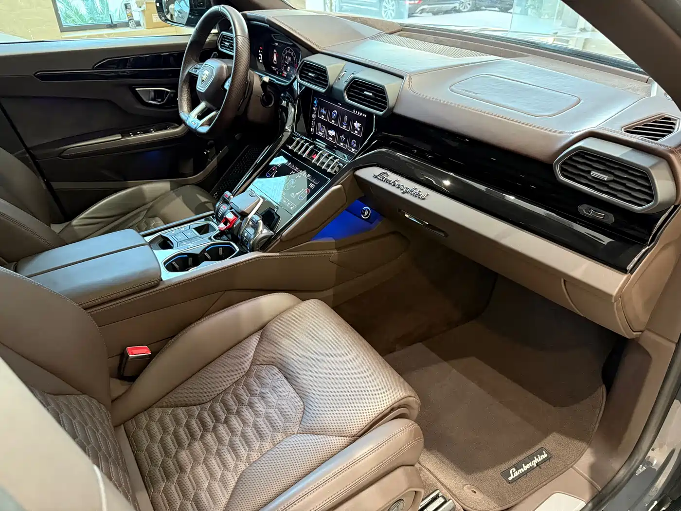 Lamborghini Urus 2023 4.0T V8 S фото 12