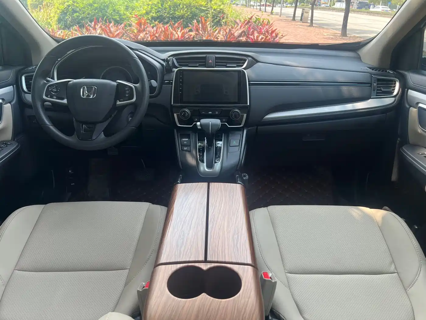 Photo 8 - Honda CR-V