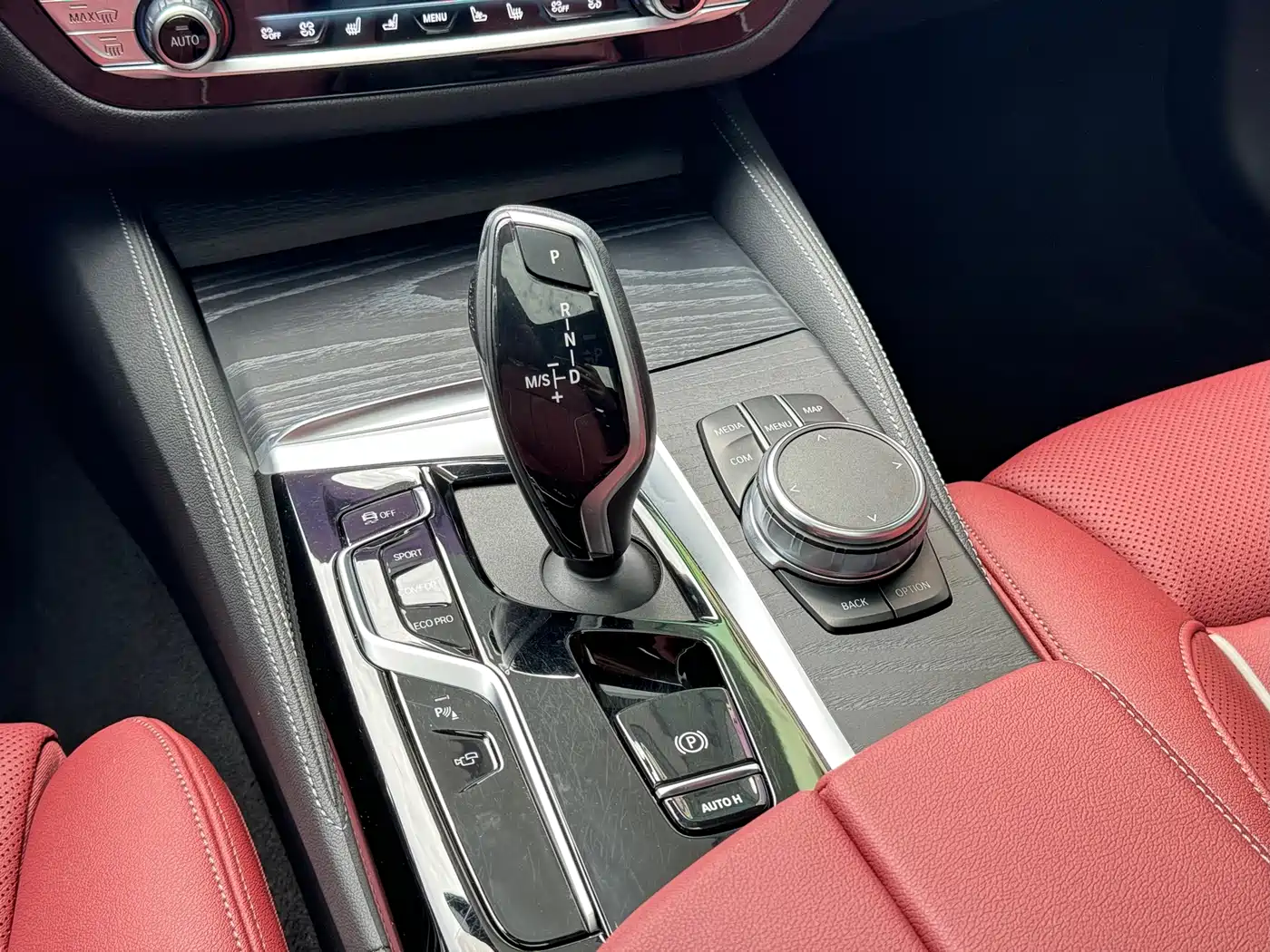 BMW 5 Series 2023 530Li Premium M Sport Package фото 15