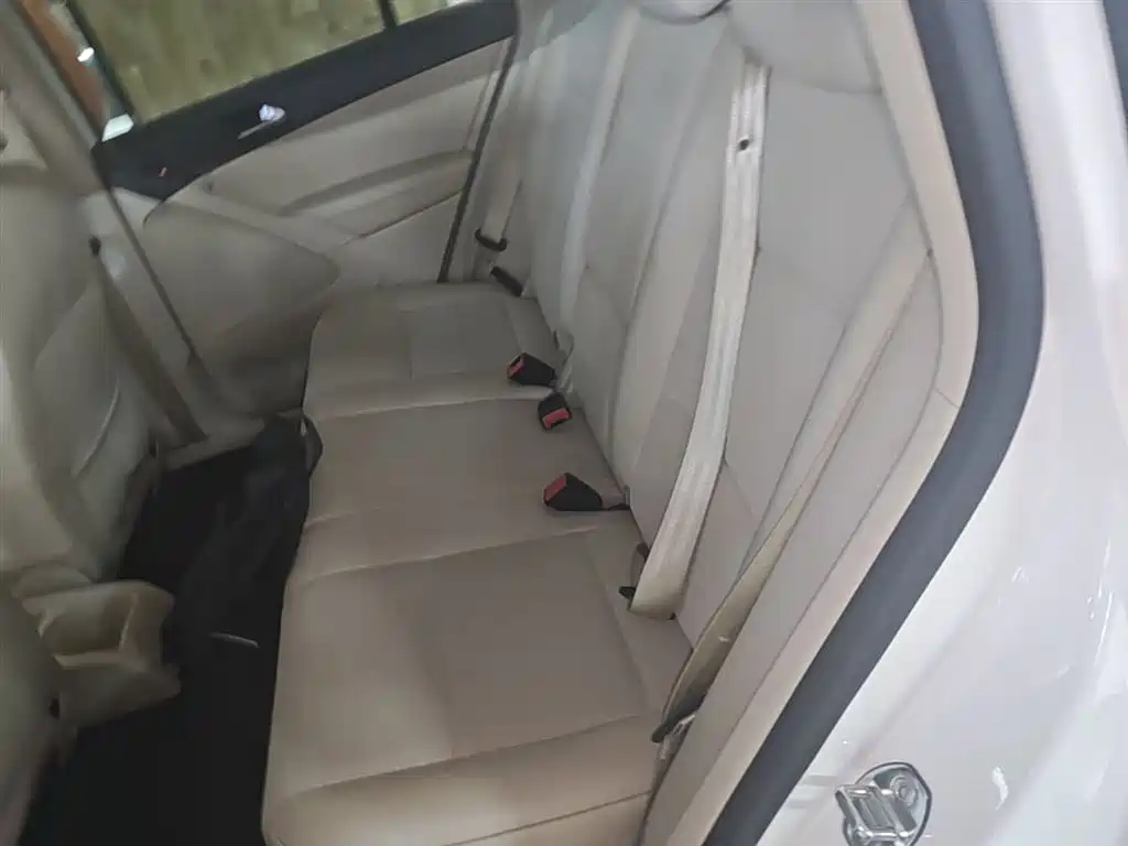 Volkswagen Tiguan 2015 1.8TSI Automatic 2WD Trendline фото 17