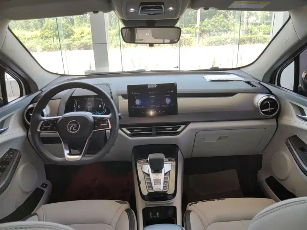 BYD Yuan Pro 2021 401KM Premium Model фото 10