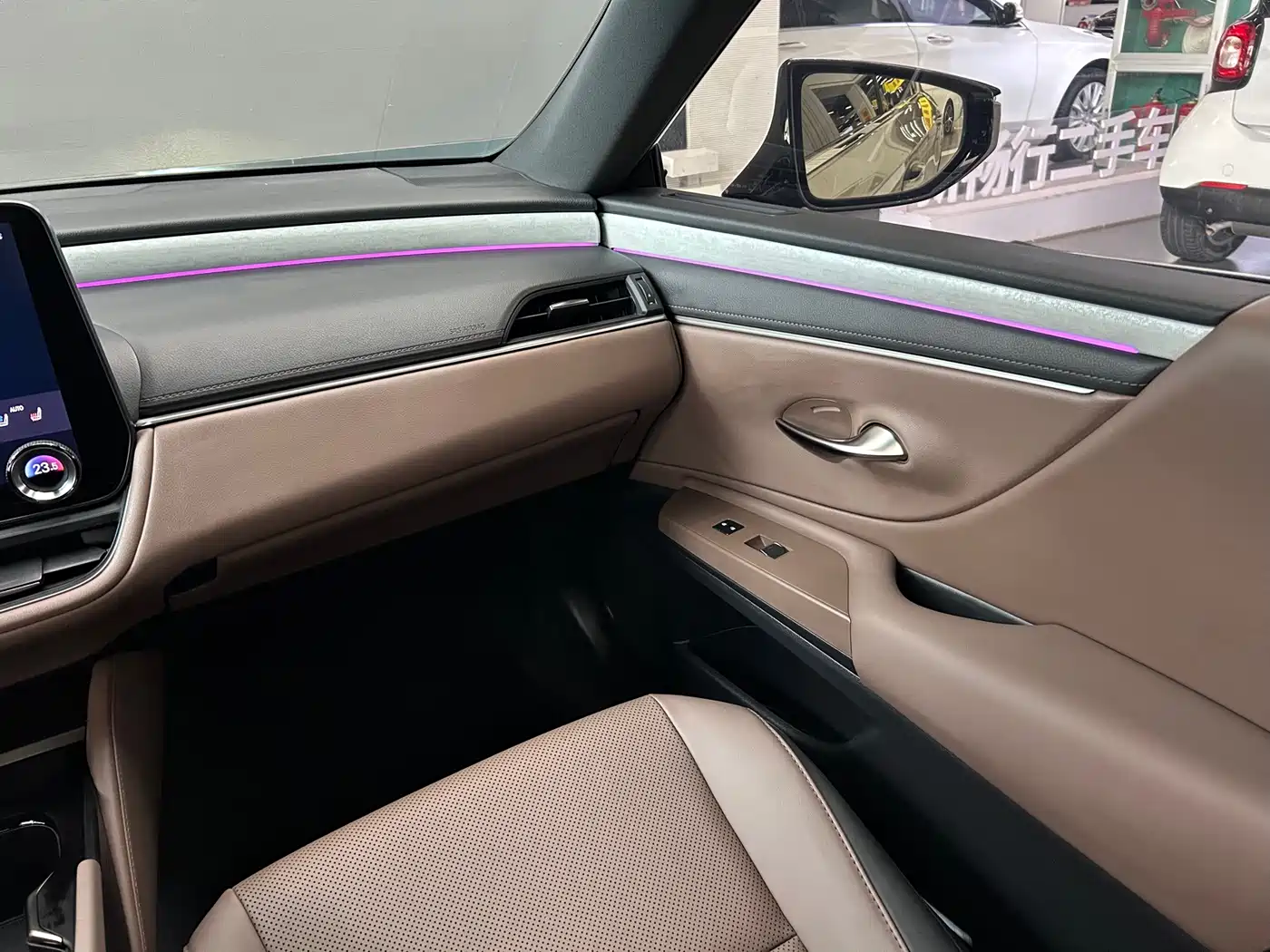 Lexus ES 2025 2025 300h Ultimate Edition
