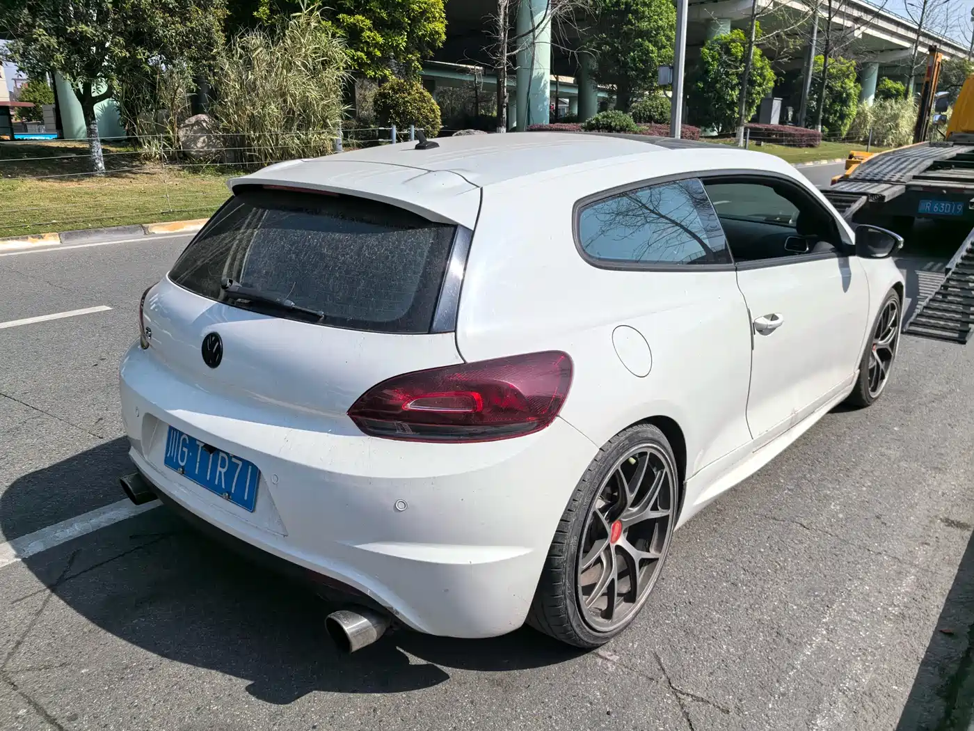Volkswagen Scirocco 2010 2.0TSI Luxury Edition фото 3