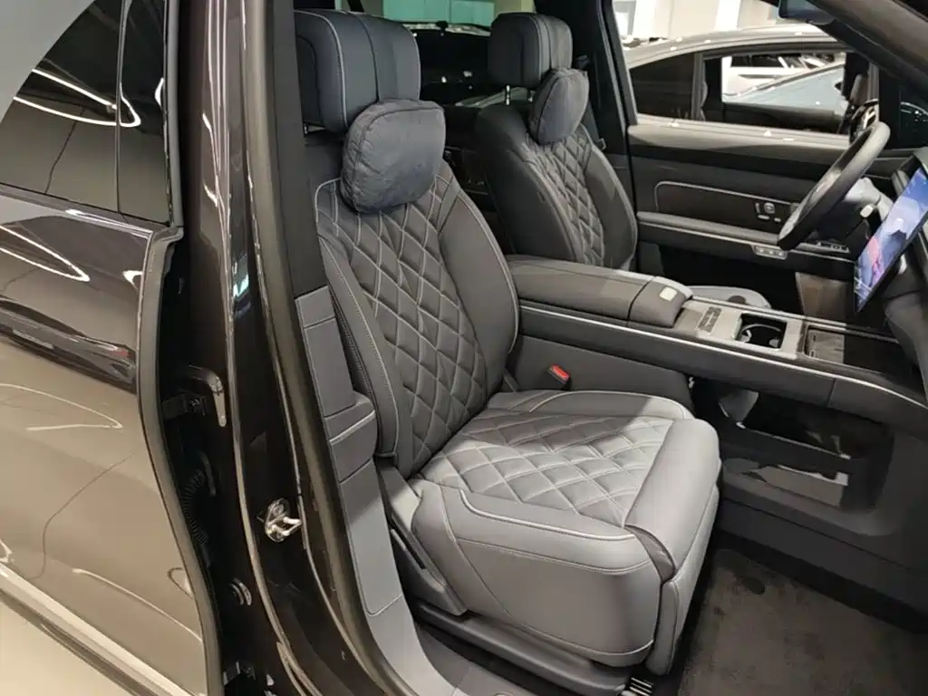 NIO ES8 2026 2025 Model 6-Seat Executive Luxury Edition