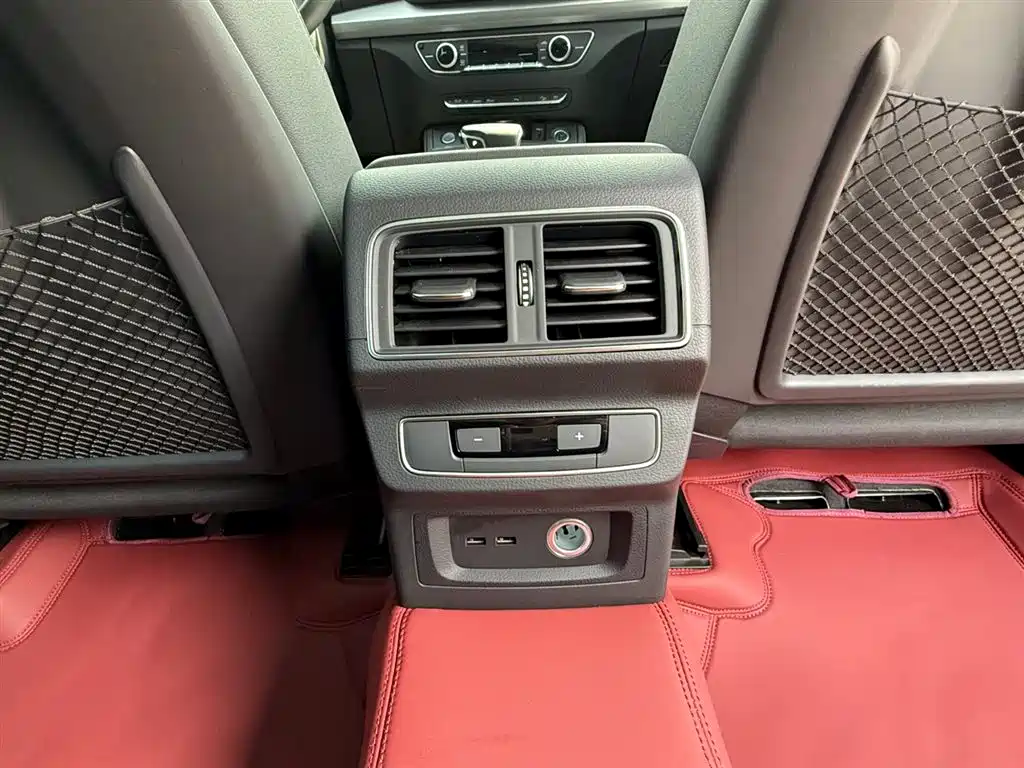 Audi Q5L 2022 40T Fashion Elegance фото 32