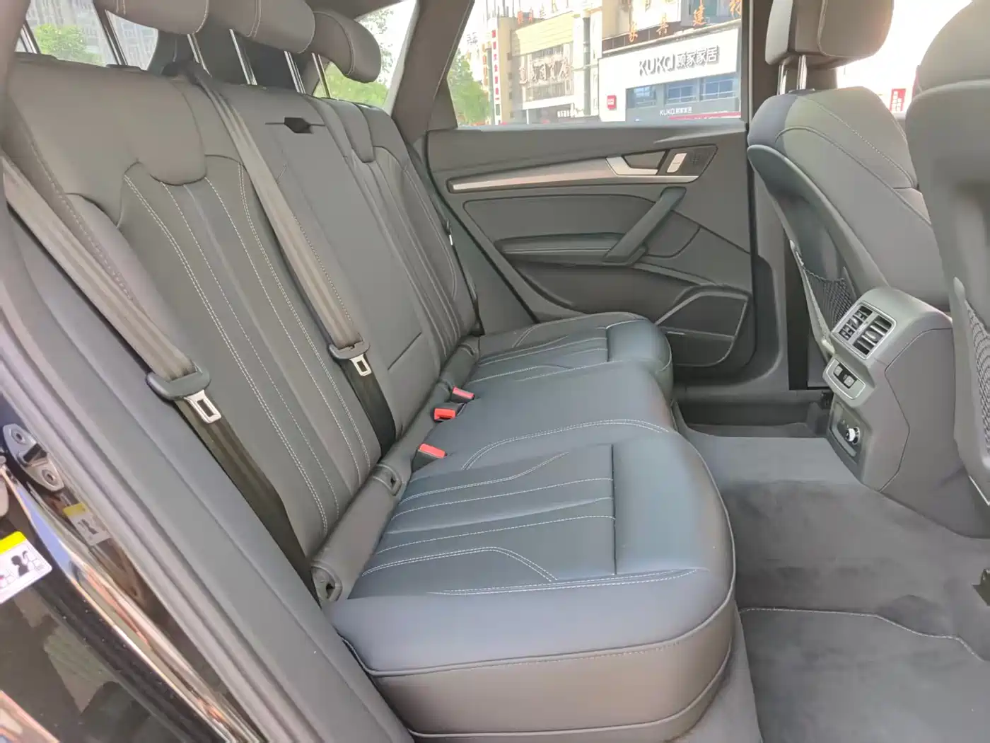 Audi Q5L 2023 45T Luxury Dynamic фото 9