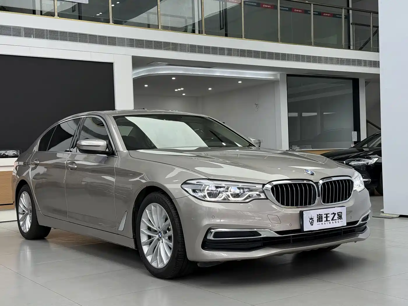 Фото 2 - BMW 5 Series