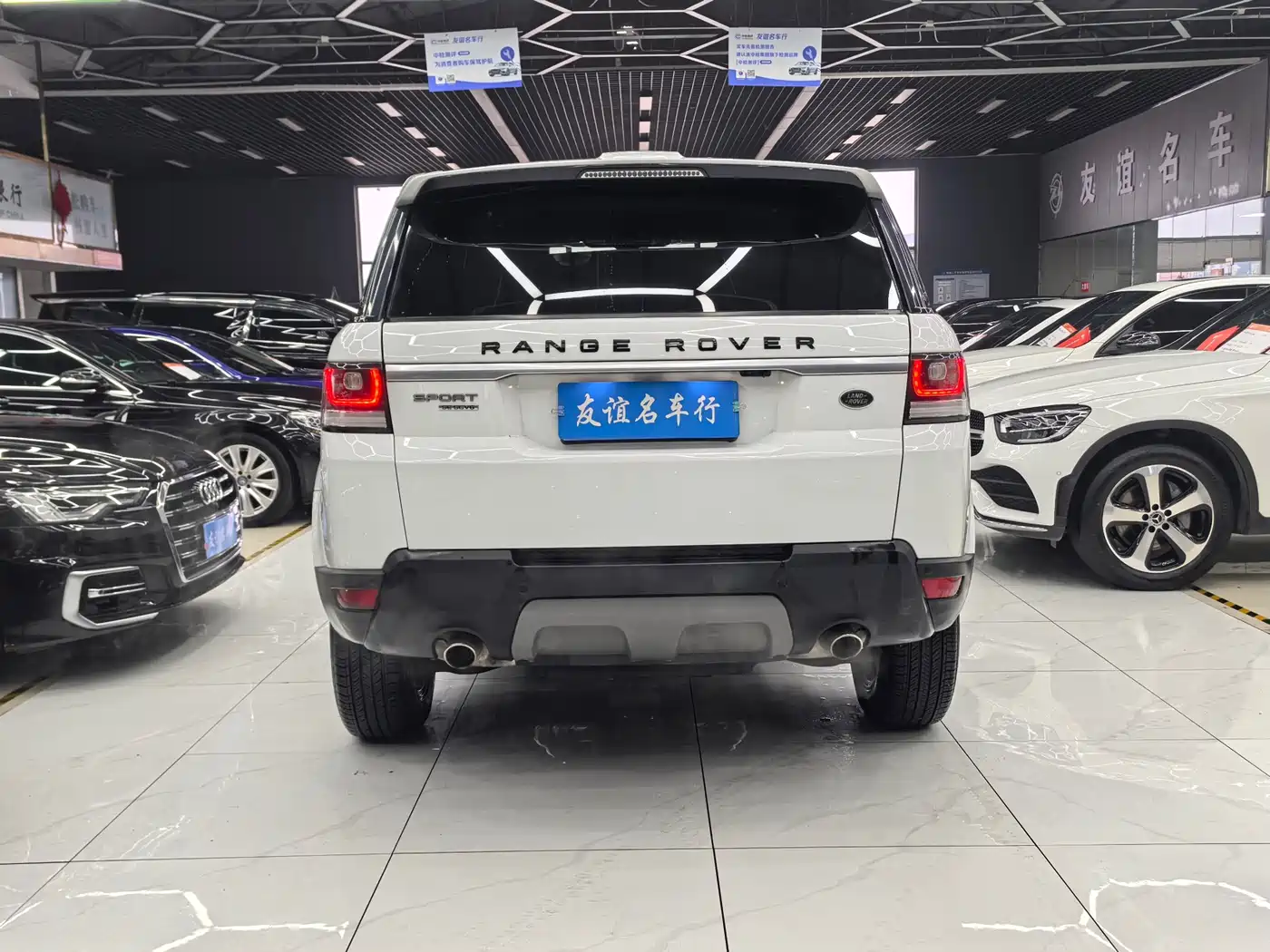 Land Rover Range Rover Sport 2017 3.0 SC V6 SE фото 4
