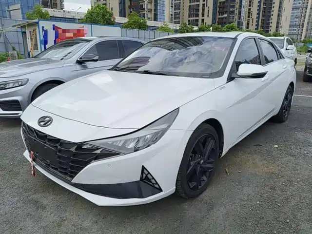  Hyundai Elantra 2021 1.5L CVT LUX Premium Edition