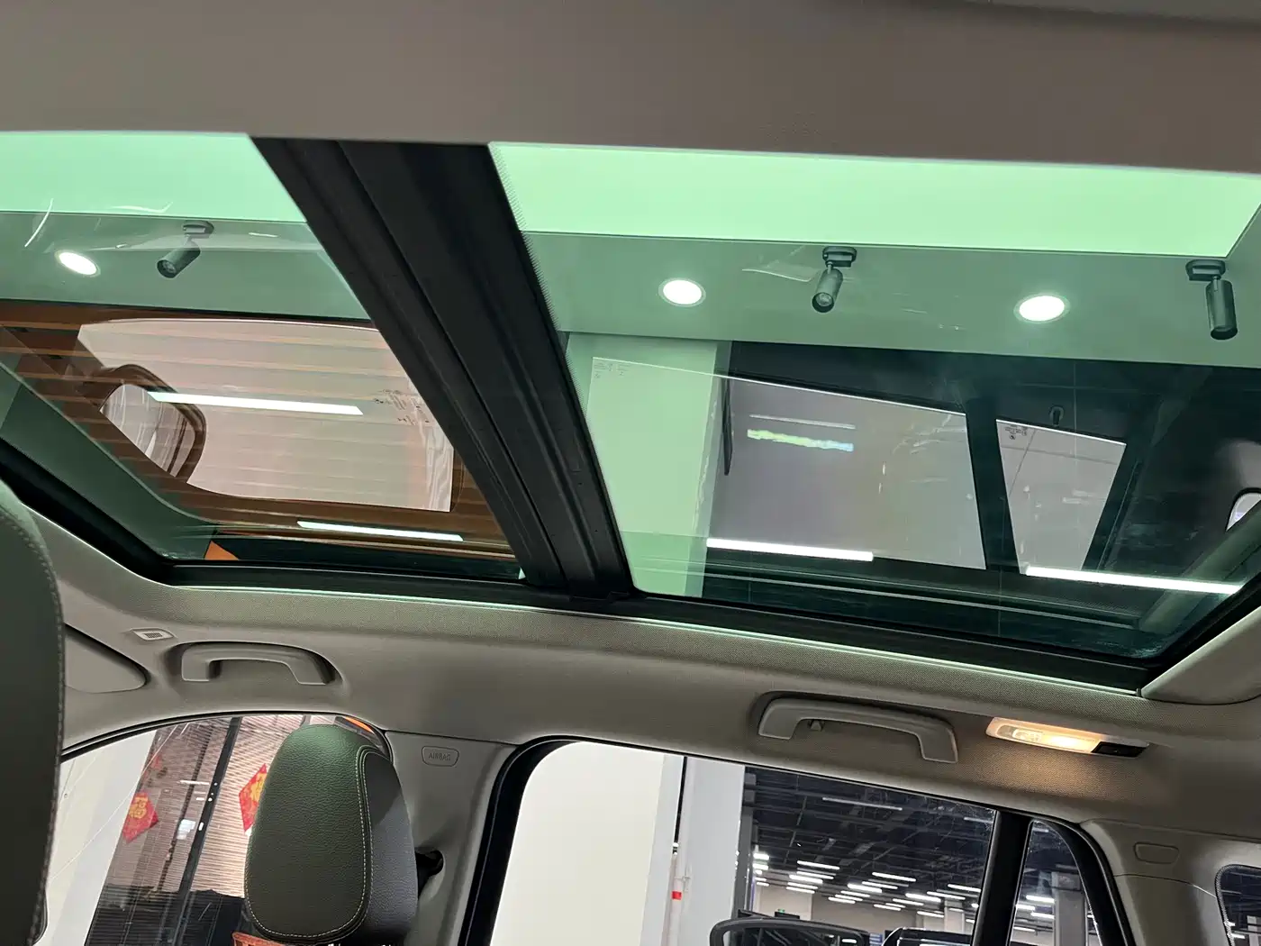 BMW X1 2019 xDrive20Li Premium Model фото 19