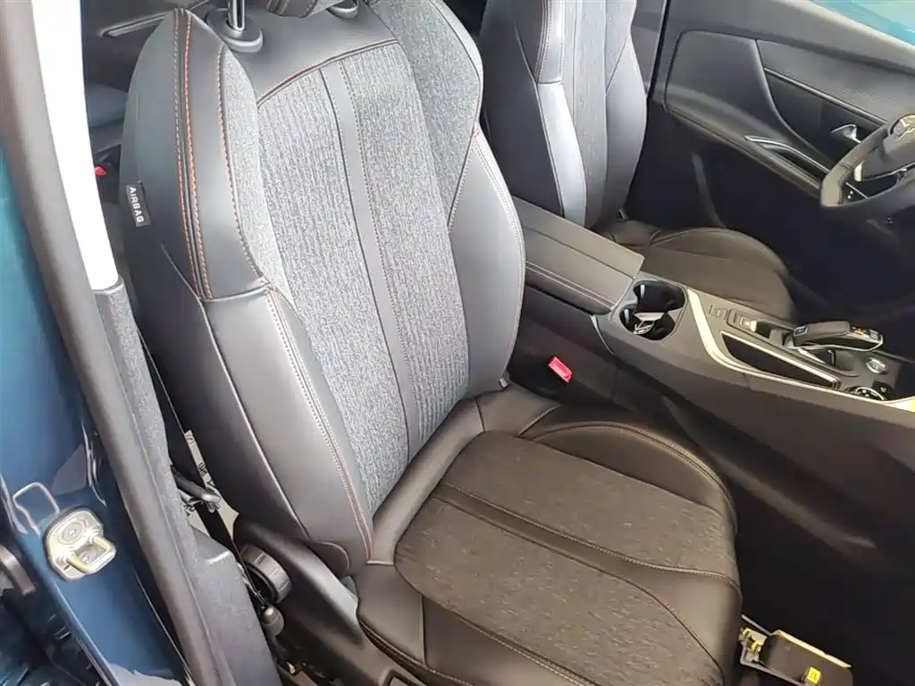 Peugeot 5008 2017 380THP 5-Seat Elite Edition фото 25