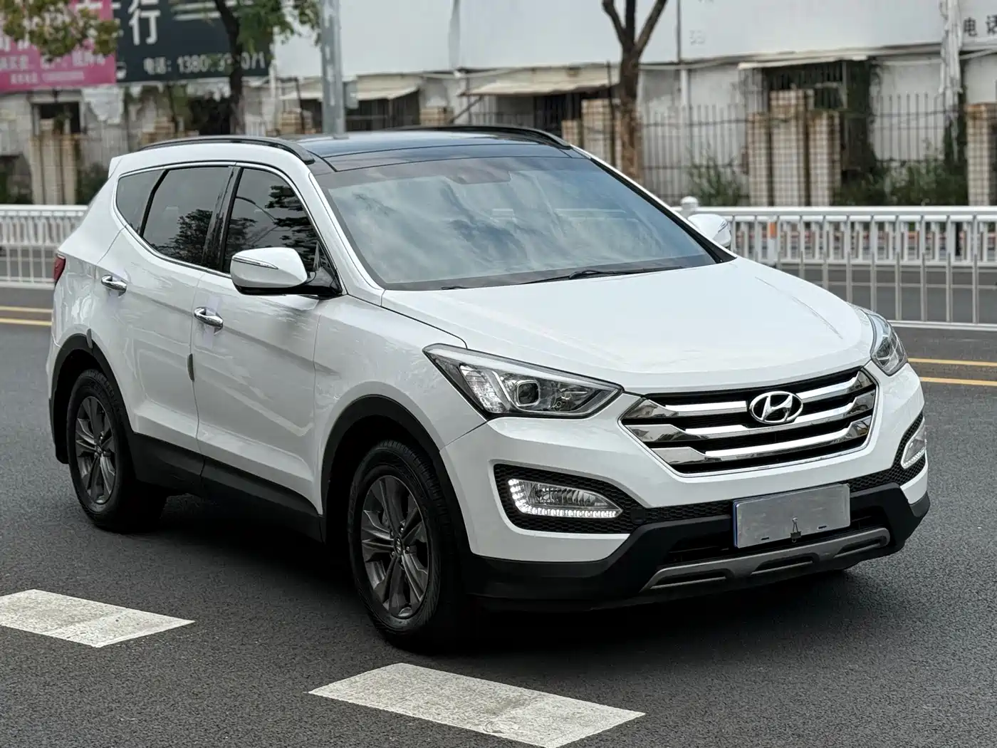 Hyundai Santa Fe 2015 2.4L Automatic 2WD Smart 5-seater фото 3