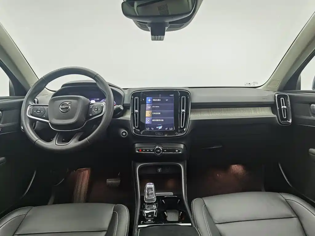 Volvo XC40 2020 2021 T4 AWD Smart Luxury Edition