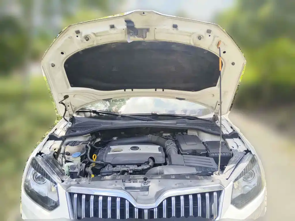 Фото 3 - Škoda Yeti