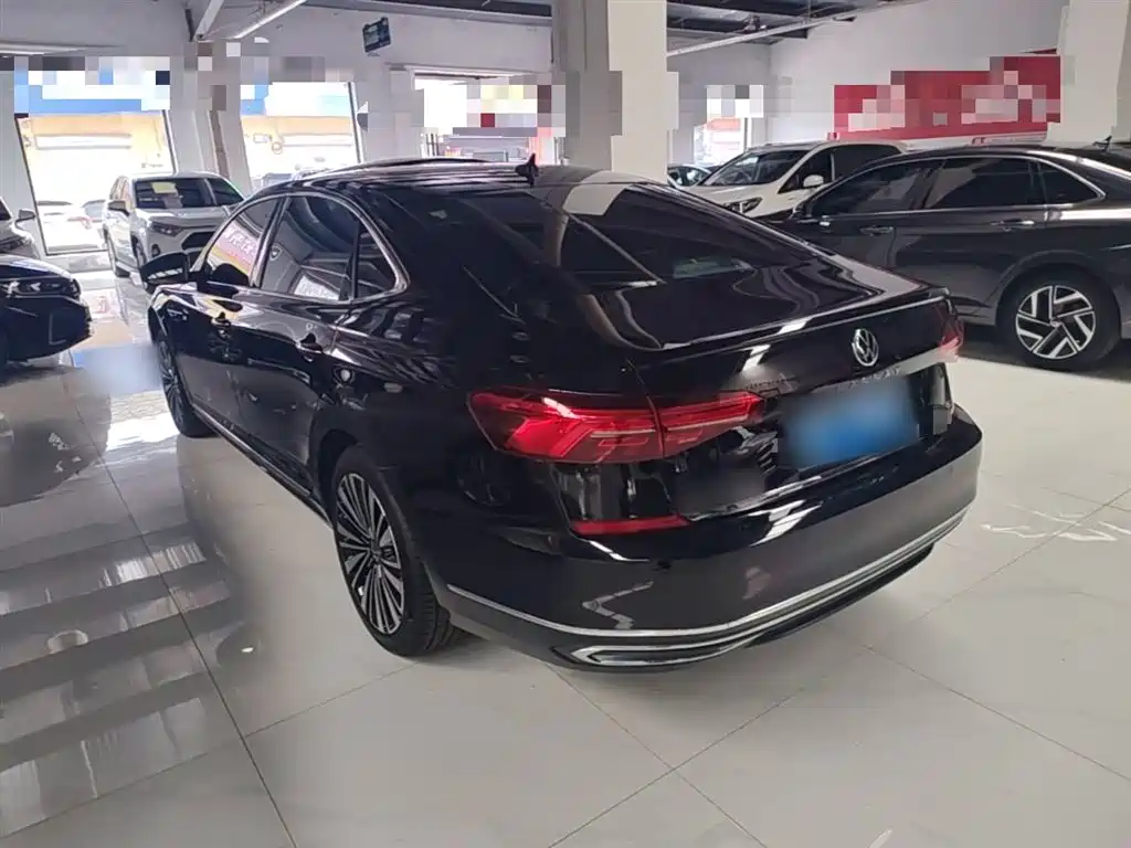 Volkswagen Passat 2020 Facelift 330TSI Luxury China VI фото 5