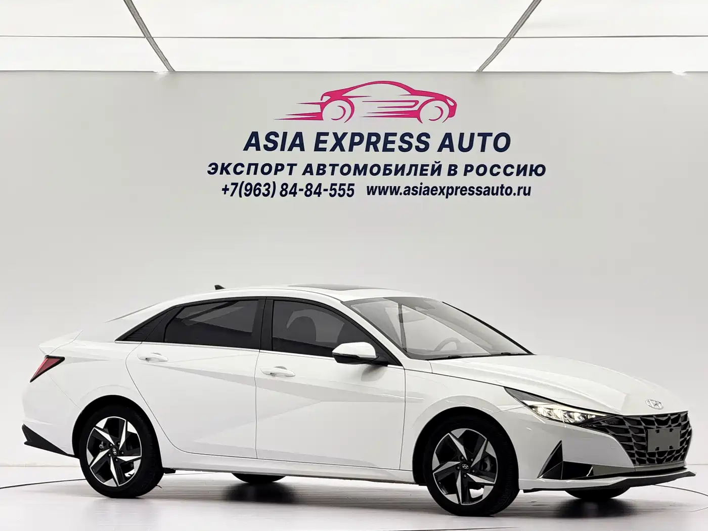 Hyundai Elantra 2023 Model 1.5L CVT LUX Premium Edition фото 3